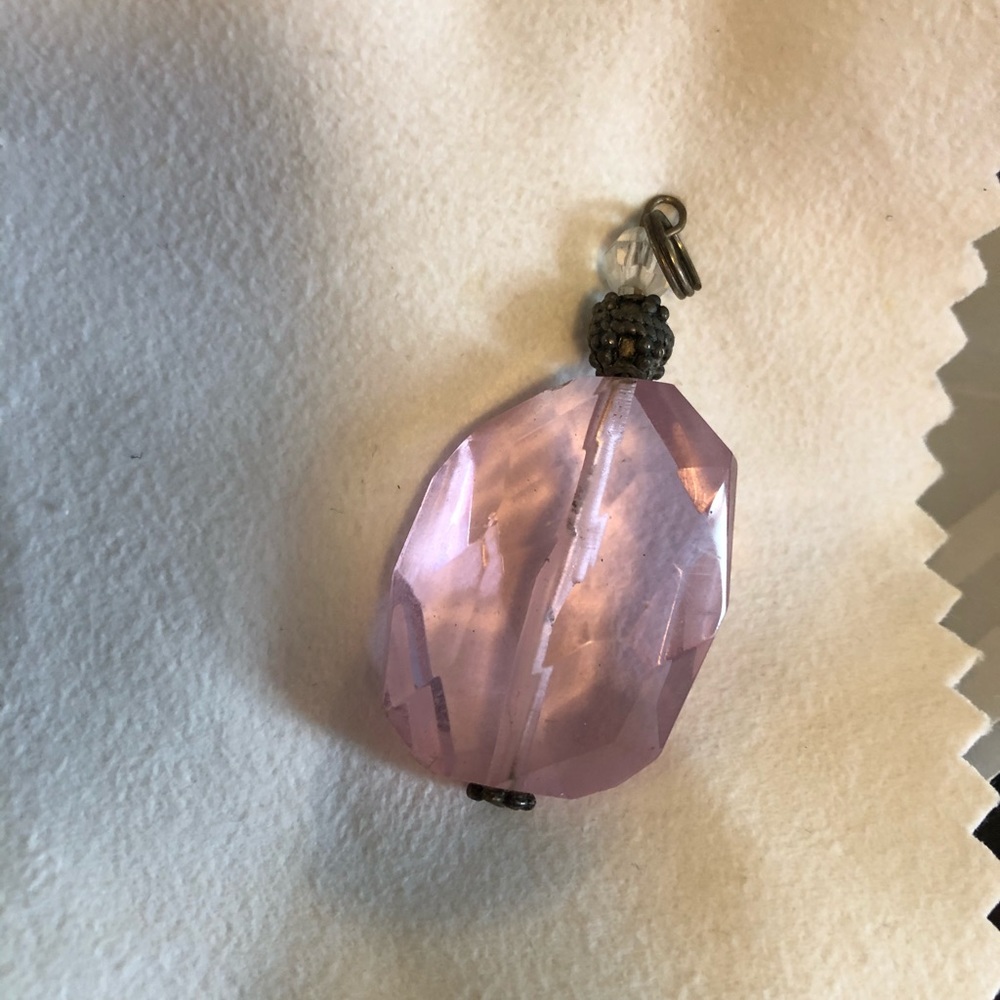 ❤️2x$10 Pink stone pendant - Picture 2 of 3